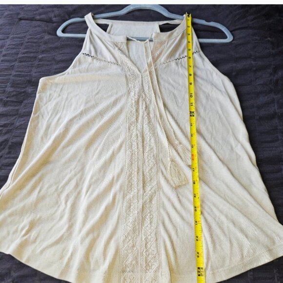 Boho Lace-Inset Racerback Tassel Tank – Unbranded (Tag Removed) - Picture 6 of 6